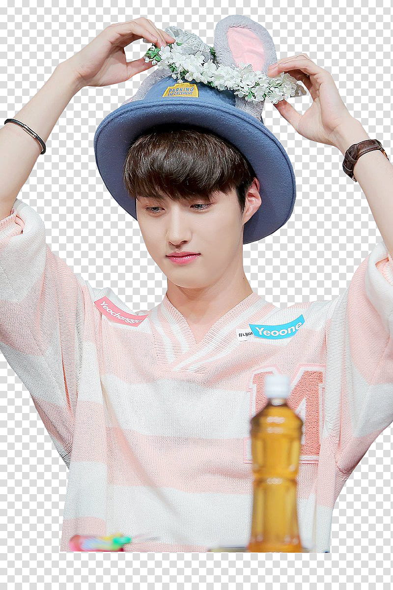 YEOONE PENTAGON , man wearing pink and white striped sweater transparent background PNG clipart