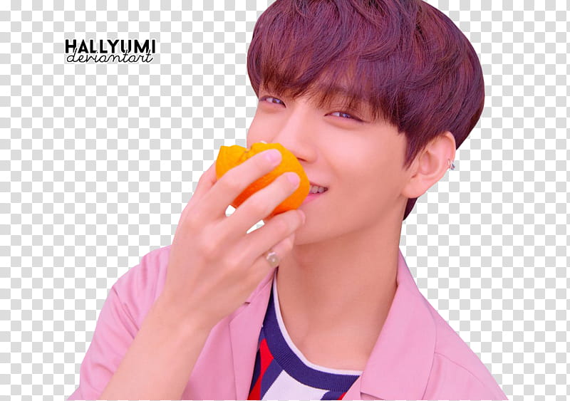 SEVENTEEN YMMD Set The Sun Ver, smiling man holding orange fruit transparent background PNG clipart