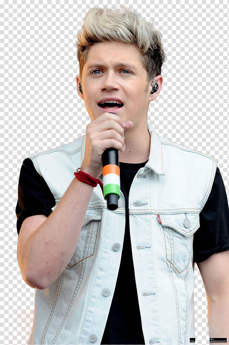 Niall Horan, man talking through a microphone transparent background PNG clipart