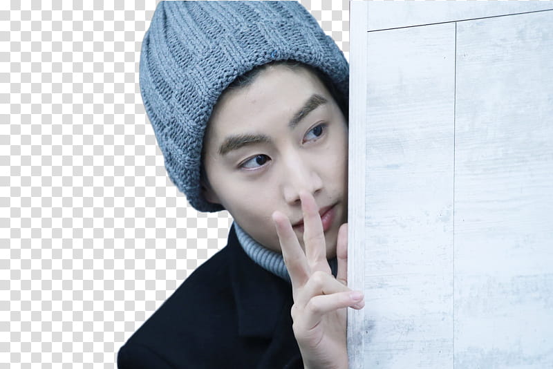 Mark Tuan GOT, man wearing black jacket with grey knit cap doing peace hand sign transparent background PNG clipart