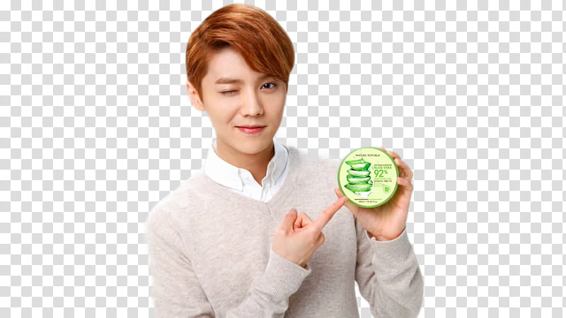 LUHAN EXO M CUT, man holding soap transparent background PNG clipart