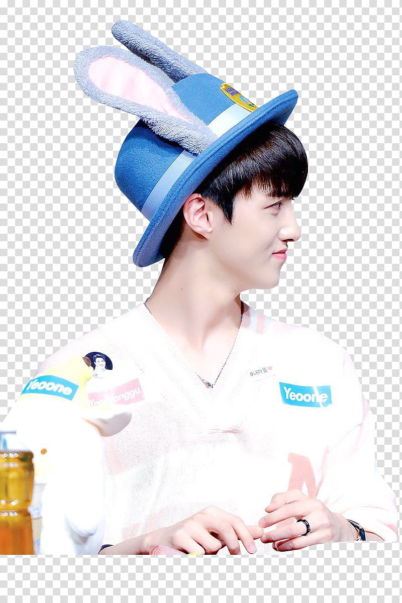 YEOONE PENTAGON , man wearing blue and gray hat transparent background PNG clipart