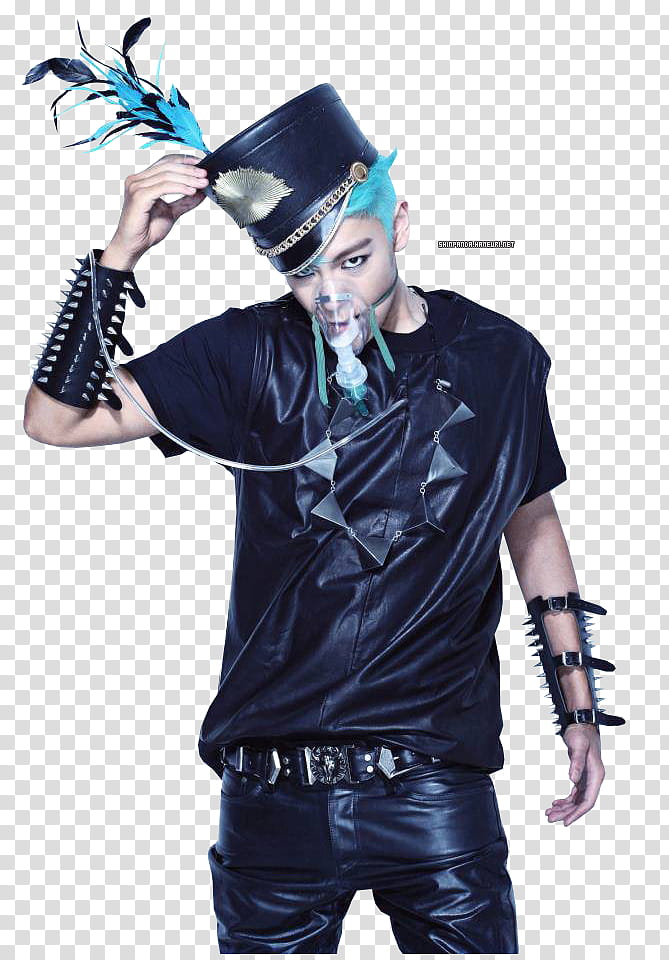 Big Bang Comeback, man wearing black shirt and black hat holding his hat while standing transparent background PNG clipart