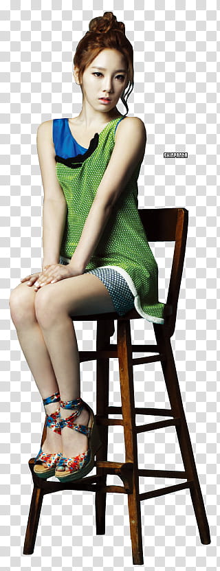 SNSD Taeyeon, woman in green sleeveless top sitting on brown wooden stool with hands on thighs transparent background PNG clipart