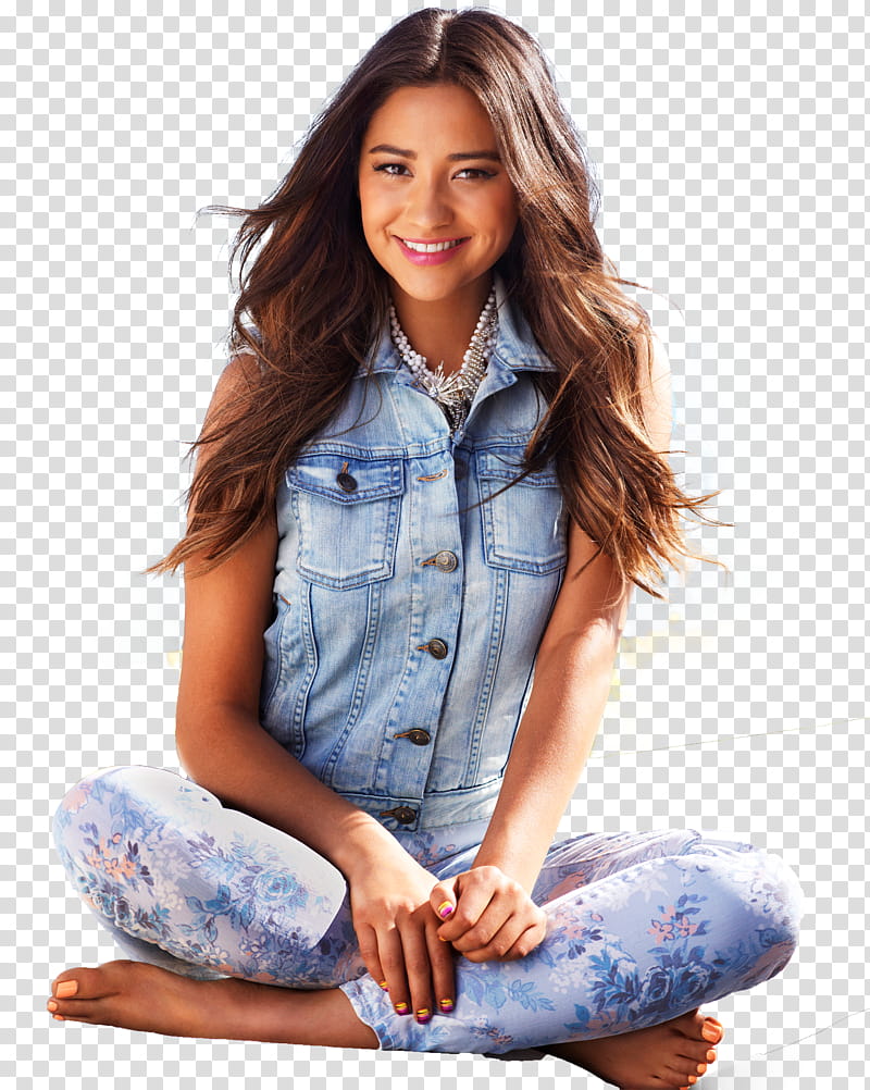 Shay Mitchell transparent background PNG clipart