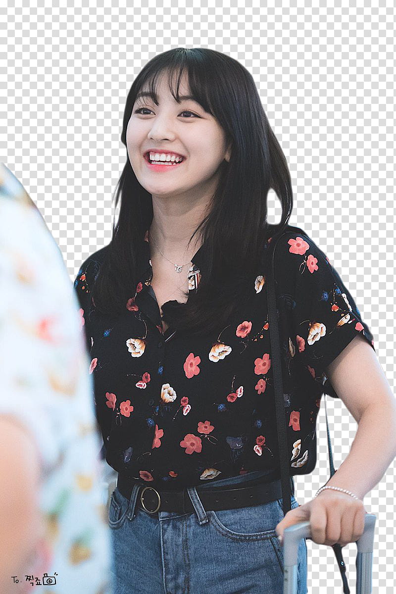 TWICE JIHYO, smiling woman wearing floral blouse and denim bottoms while holding her luggage transparent background PNG clipart