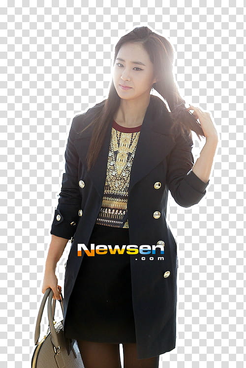 Yuri in Airport for Burberry Events  transparent background PNG clipart