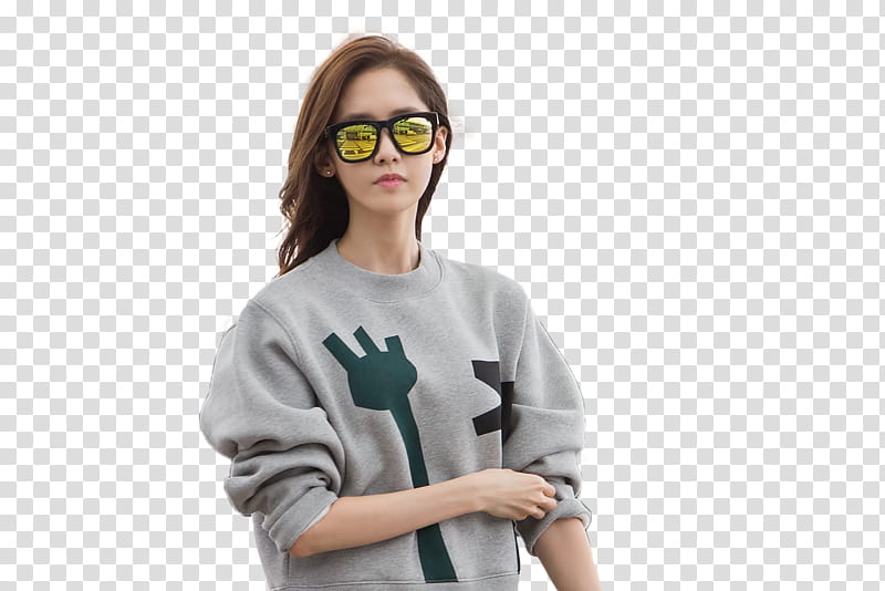 Yoona SNSD, woman wearing gray crew-neck sweatshirt transparent background PNG clipart