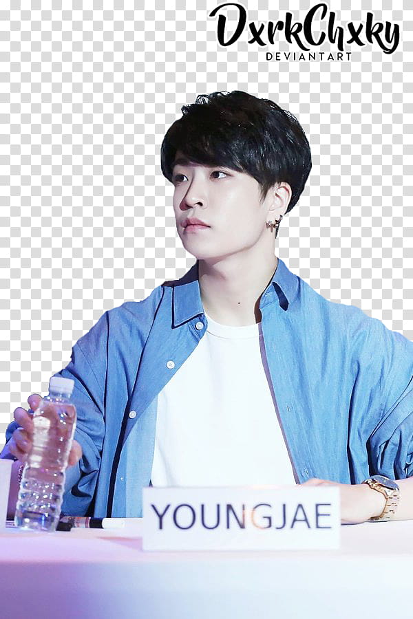 Youngjae GOT, man holding mineral water bottle transparent background PNG clipart