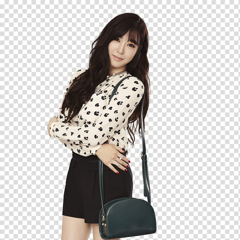TaeTiSeo MIXXO P, woman carrying bag and standing transparent background PNG clipart