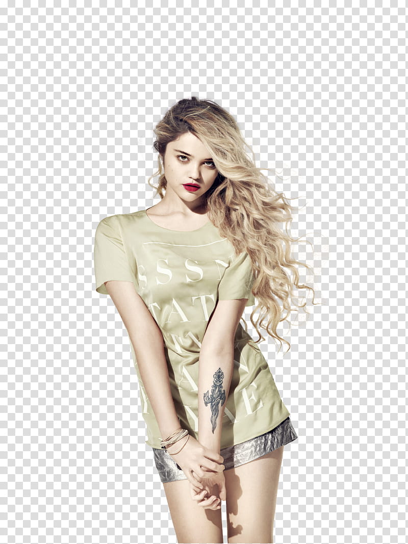 Sky Ferreira, woman wearing green t-shirt transparent background PNG clipart