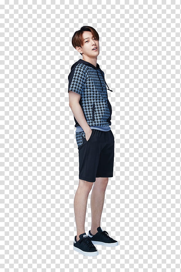 iKON Smart P, man wearing gray and black T-shirt and black shorts transparent background PNG clipart