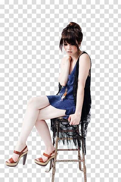 Carly Rae Jepsen, woman sitting on chair with legs crossed transparent background PNG clipart