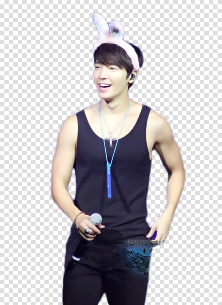 Donghae Super Junior , man wearing black tank top holding microphone while standing transparent background PNG clipart